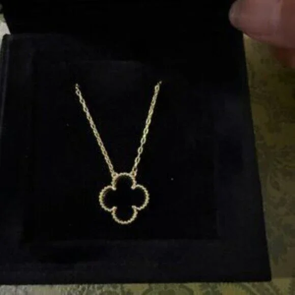 Van cleef & Arpels Vintage Alhambra Necklace